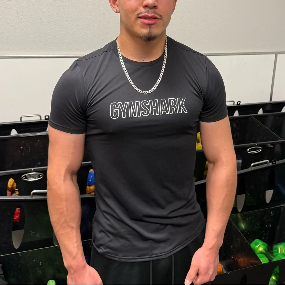 GYMSHARK MEN CUT OUT LOGO T SHIRT BODYBUILDING BODYBUILDER WEIGHT LIFTING ACTION - Picture 10 of 16